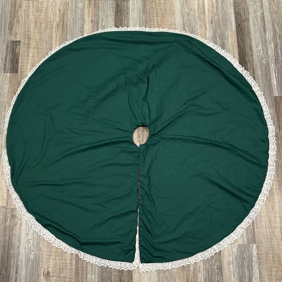 Handmade Quilted Christmas Tree Skirt Red With Lace Trim Angel Design 56" Round - Picture 5 of 8